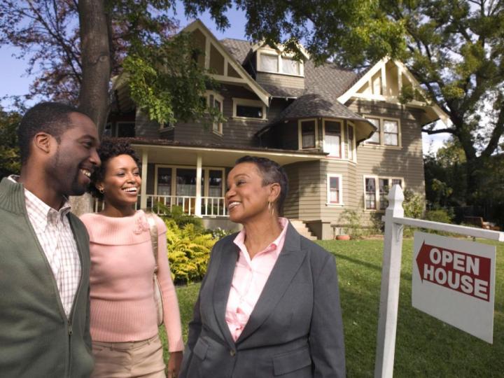 Professional Tips for Selling Your House Fast