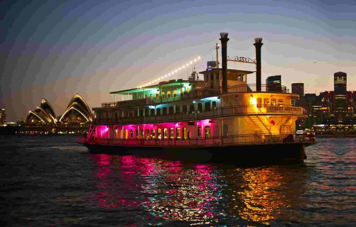 Australia Best Cruises: Dinner, Adventure And More!