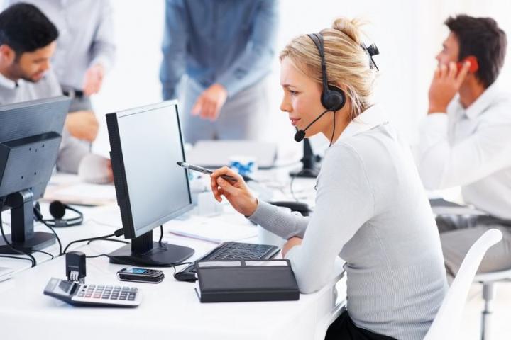 Call Center Customer Service Solutions by Aavaz